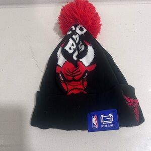 Men's BULLS Black and Red Pom Beanie